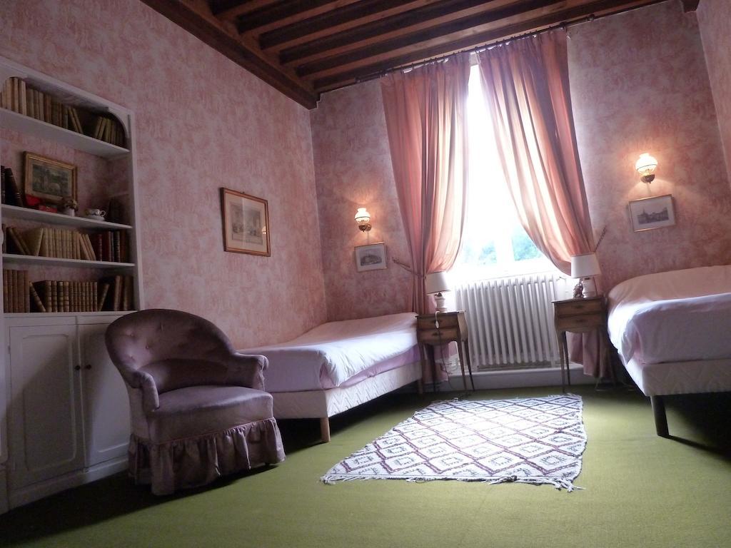 Hotes De Montboulan Salbris Room photo