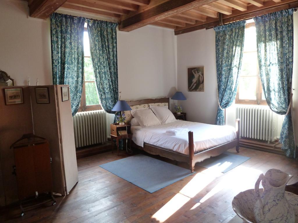 Hotes De Montboulan Salbris Room photo